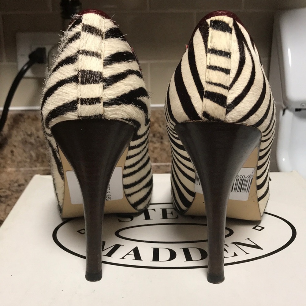 Woman’s heels - Picture 4 of 6